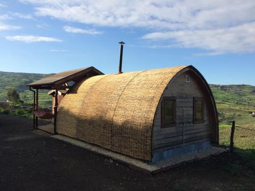 Viesnīcas āriene, Yurts in Cyprus - Koliba Tiny House in Simou