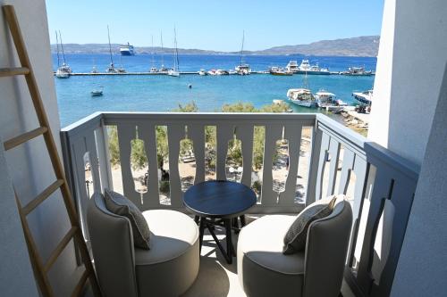 ASTREA Relax Suites in Milos Island