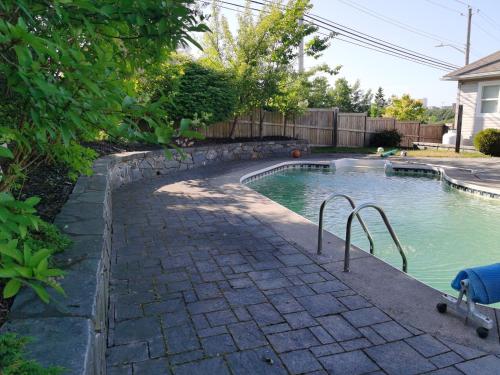 Breeze Inn #3 in Halifax (NS)