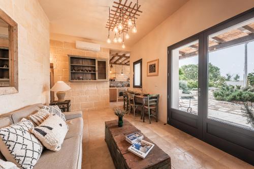 Erkély/terasz, HelloAPULIA Martina Franca - Casa Khaya - Charming Masseria with Pool & Trulli in Stabile