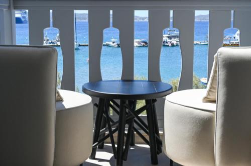 ASTREA Relax Suites in Milos Island