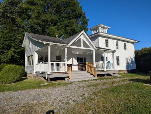 Iekārtas, Minutes to Bristol Mountain, Wineries, Canandaigua in Neiplsa (NY)
