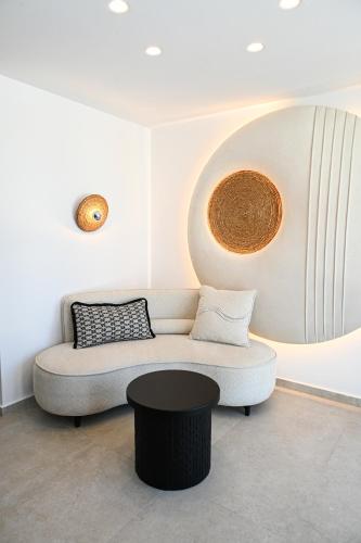 ASTREA Relax Suites in Milos Island