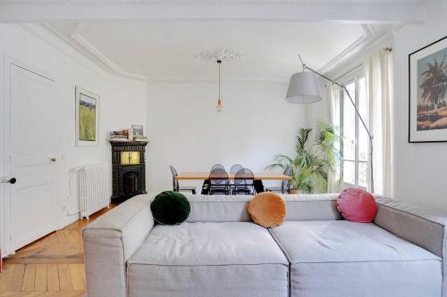 Charming apartment- 2BR-4P- Parc Monceau - image 7