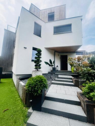 Villa exclusive 10 pers, garages, 10 min de la cathédrale, Strasbourg