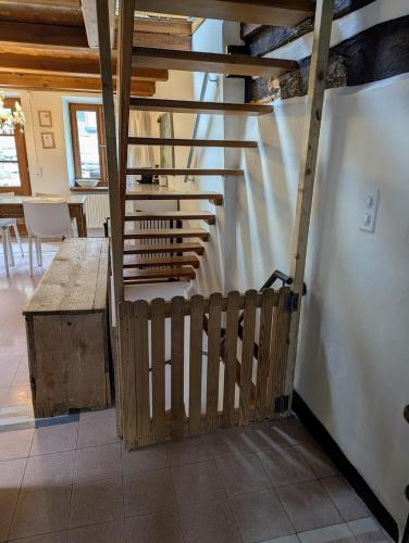 Iekārtas, Cosy Wooden Home in the Swiss Alps in Cavagnago