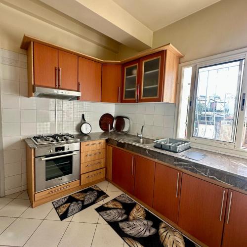 3 Bedroom Apartment With Parking in 샤라프