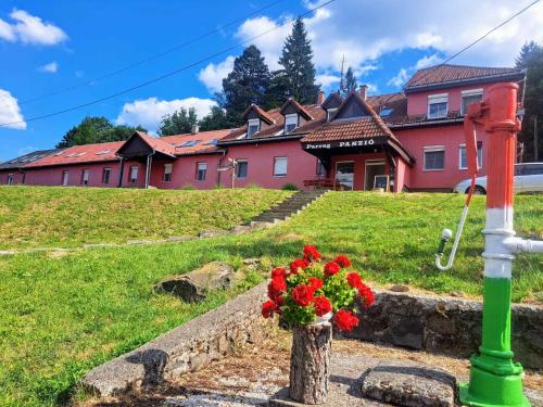 Parrag Panzió Mátraszentimre - Accommodation