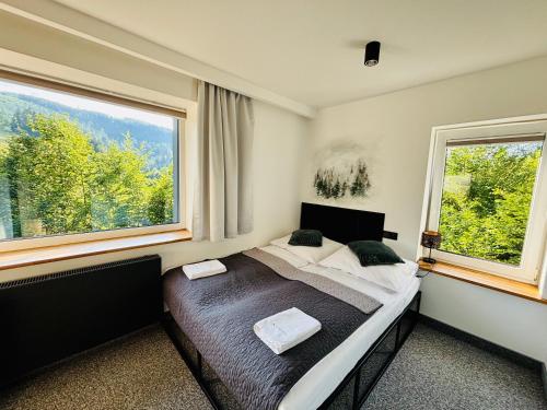 1 queen bed