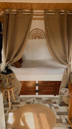 La roulotte d'Elicie in อีจี