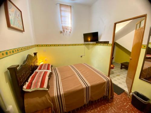 Double Room with Private Bathroom image 6
