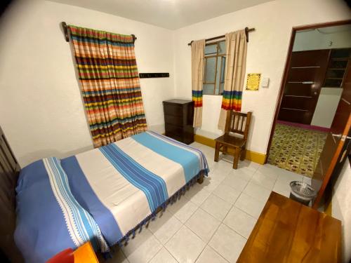 Standard Single Room with Shared Bathroom image 4