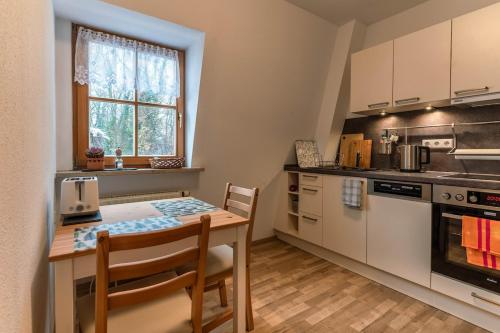 Lovely Apartment Quiet, bright, generous for two, private parking, Nürnberg (photo 3)