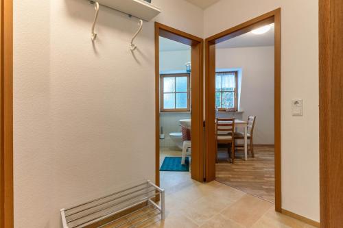 Lovely Apartment Quiet, bright, generous for two, private parking, Nürnberg (photo 6)