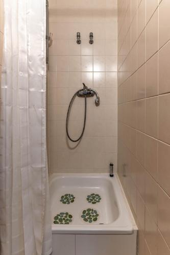 Lovely Apartment Quiet, bright, generous for two, private parking, Nürnberg (photo 7)