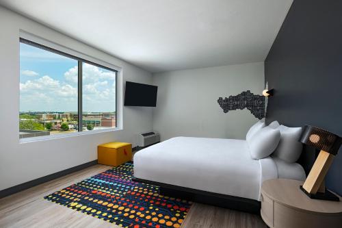 1 queen bed