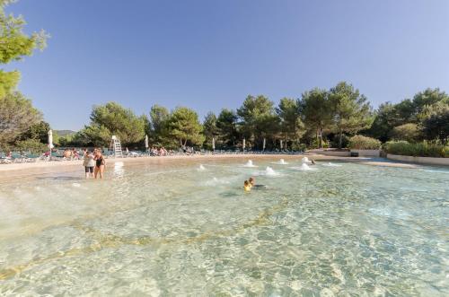 . Residence Pont Royal en Provence - maeva Home