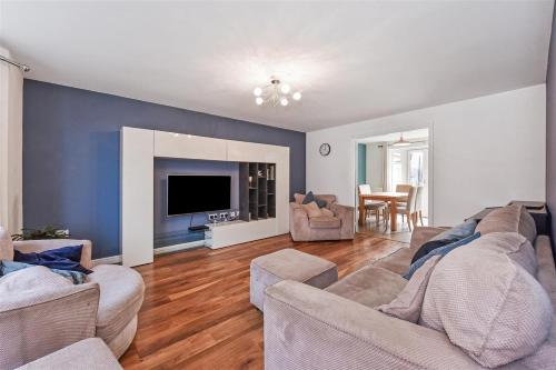 4 Bed Family Home in Andover gîte à louer Ibthorpe