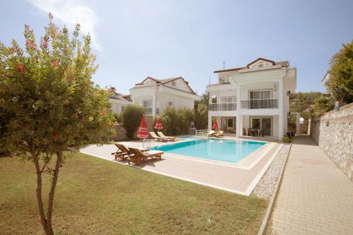 Villa Raya2