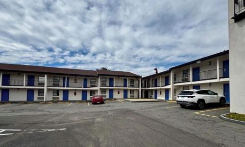 Budget Host Inn-Medical Center