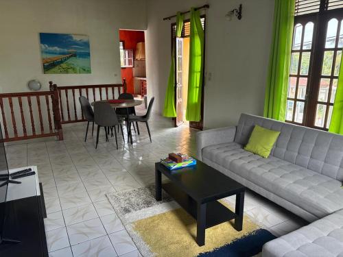 Villa Bella, Calme tropical, plage à 5 min en voiture 2