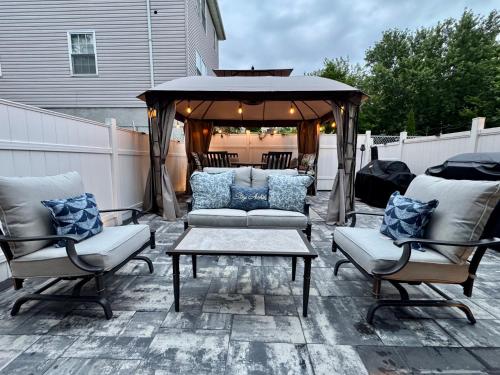 2 Bedroom Apartment, Close to NYC & Downtown JC!, Jersey City