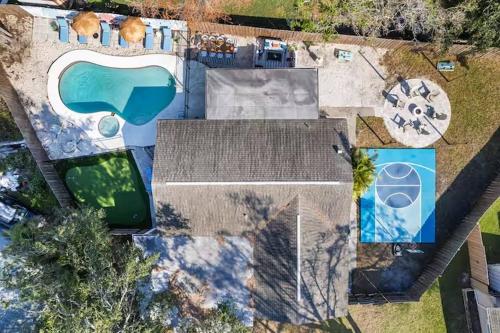 Buitenkant, Seminole, 10 min to beach, Back yard fun, Pool & Spa STR26-00348 in Seminole (FL)