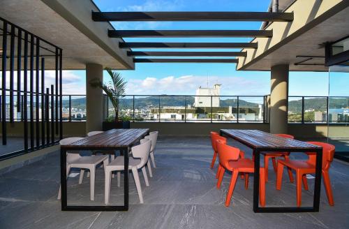 Balcony/terrace, Luxuoso Studio em frente a UFSC e HU - CEN011 in Trindade