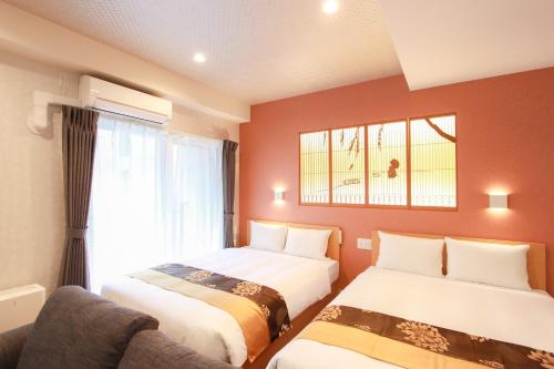 Family Room image 5
