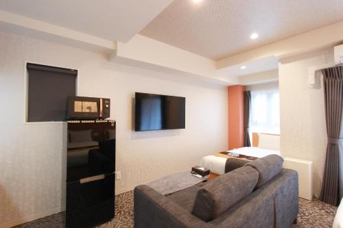 Family Room image 7