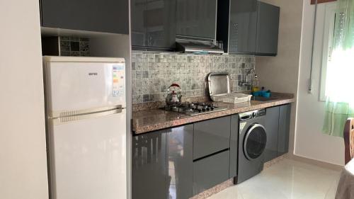 廚房, Cozy place, 1 min from the Beach - 1st Floor in 米迪克