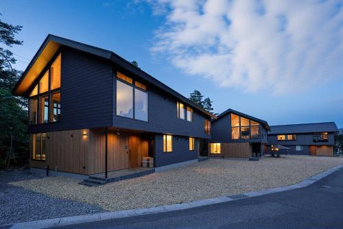 Amber Echoland MrT by Jade Group