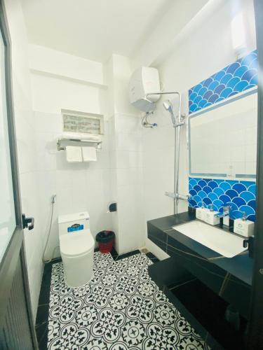 Sunflower Hotel by Huong Duong Hotel - Thanh Hoa  - 샤워실