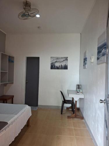 room detail thumbnail 0