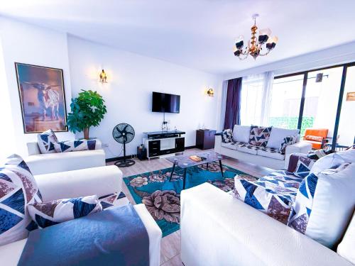 Skyline Serenity at Roseville Apartment - Rooftop Pool, Gym, Workspace, Lounge & Parking, Nairobi