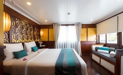 Suite with Balcony image 4