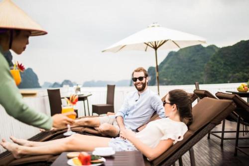 Le Journey Calypso & Verdure Lotus Cruises - 주변 환경
