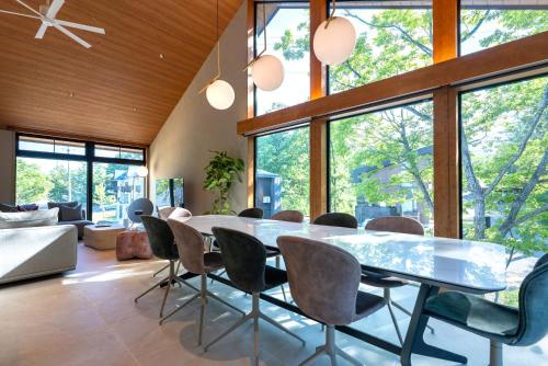 Amber Echoland MrT by Jade Group