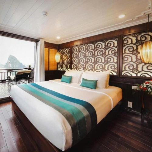 Suite with Balcony image 2