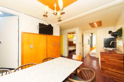 2 - Gu&Anne House Seoul Hongdae Stn 5rooms,4bathroom