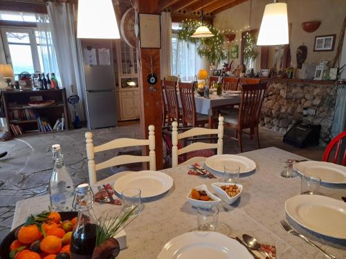 Restorāns, Yurts in Cyprus - Koliba Tiny House in Simou