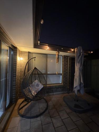 KozyGuru | 3BR Retreat to ADL & Barossa in 40m in Salisbury