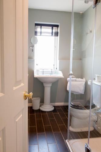 The Bridge House - image 12