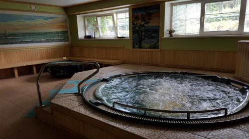 Vruća kupka, Saulrieti in Saulkrasti