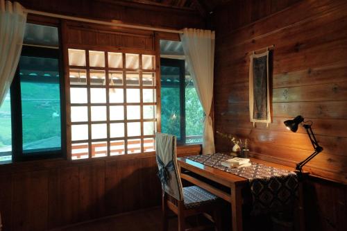 Quadruple Room with Mountain View image 10