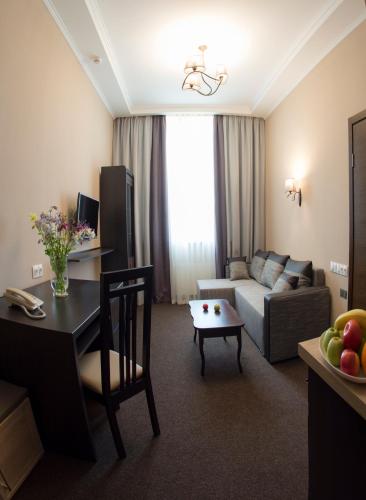Hotel Florida - image 12