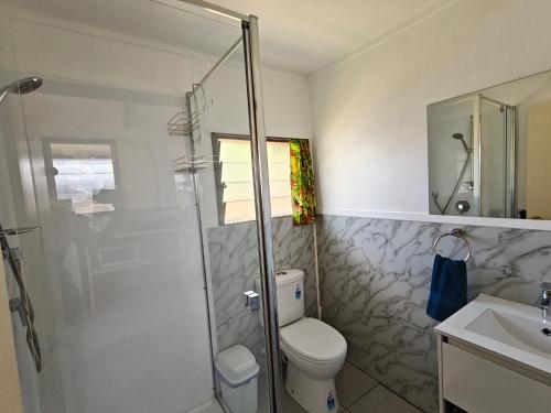 ห้องน้ำ, Sunset Bungalows in ไอตูตากิ