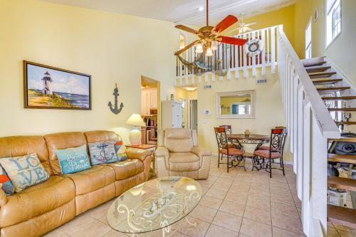 Cheerful 1-bedroom townhouse with spacious loft