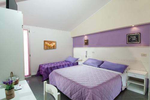Triple Room image 5