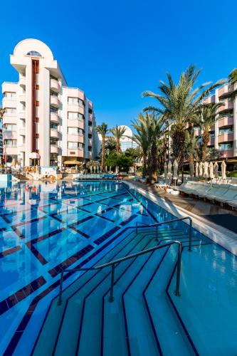 71872832 Hotel Aqua
